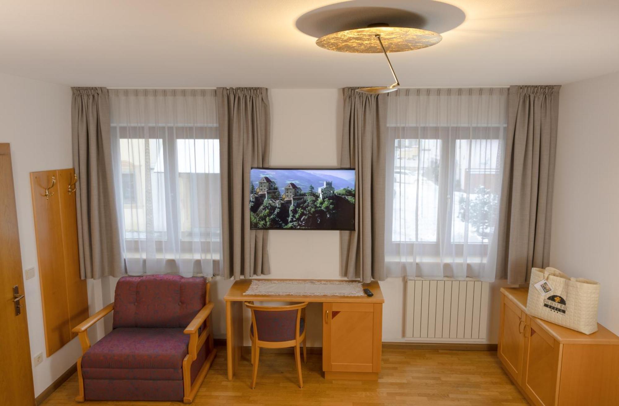 מונגואלפו Hotel Goldene Rose מראה חיצוני תמונה