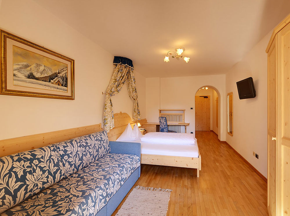 מונגואלפו Hotel Goldene Rose מראה חיצוני תמונה
