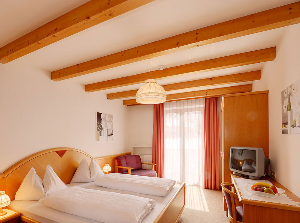 מונגואלפו Hotel Goldene Rose מראה חיצוני תמונה